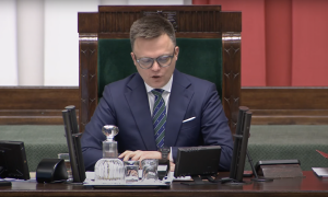 Głosowanie w Sejmie. Marszałek Hołownia o projektach obywatelskich
