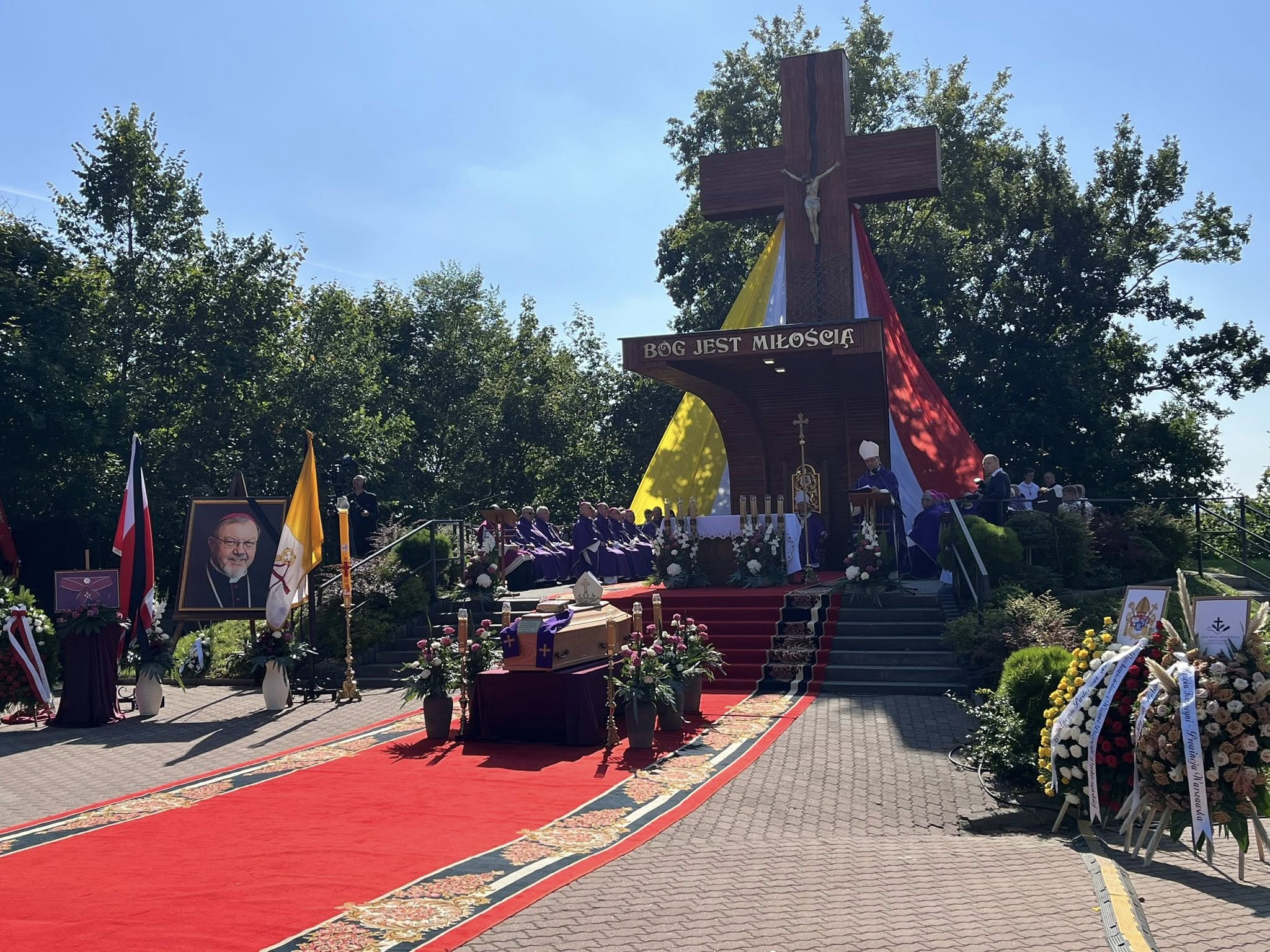 Uroczystości pogrzebowe biskupa seniora Antoniego Dydycza