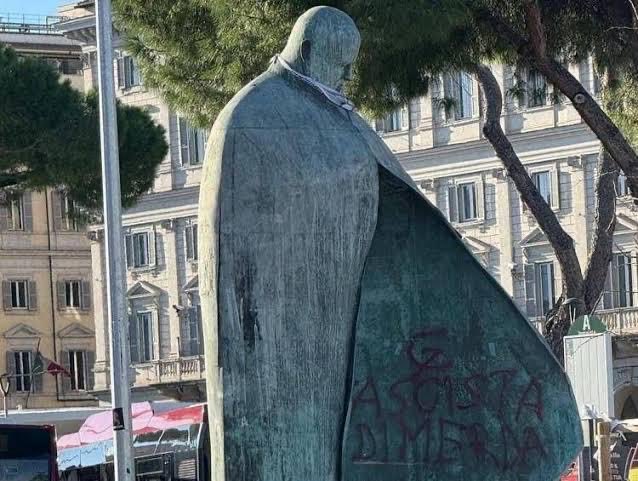 Pomnik Jana Pawła II w Rzymie