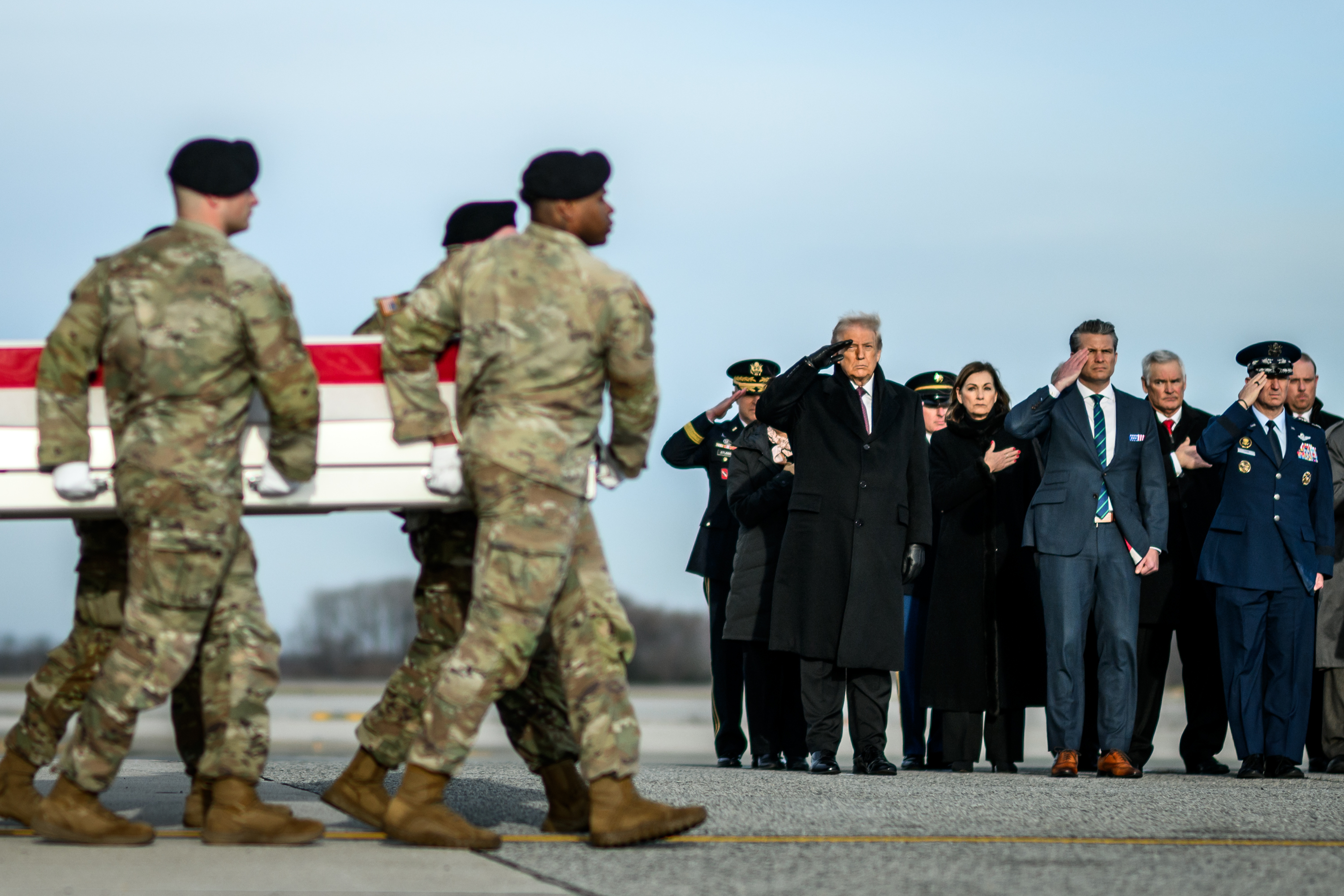 trumna z żołnierzem zabitym przez ISIS