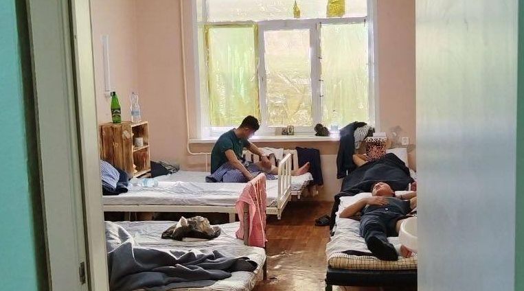 ranni żołnierze frontowi