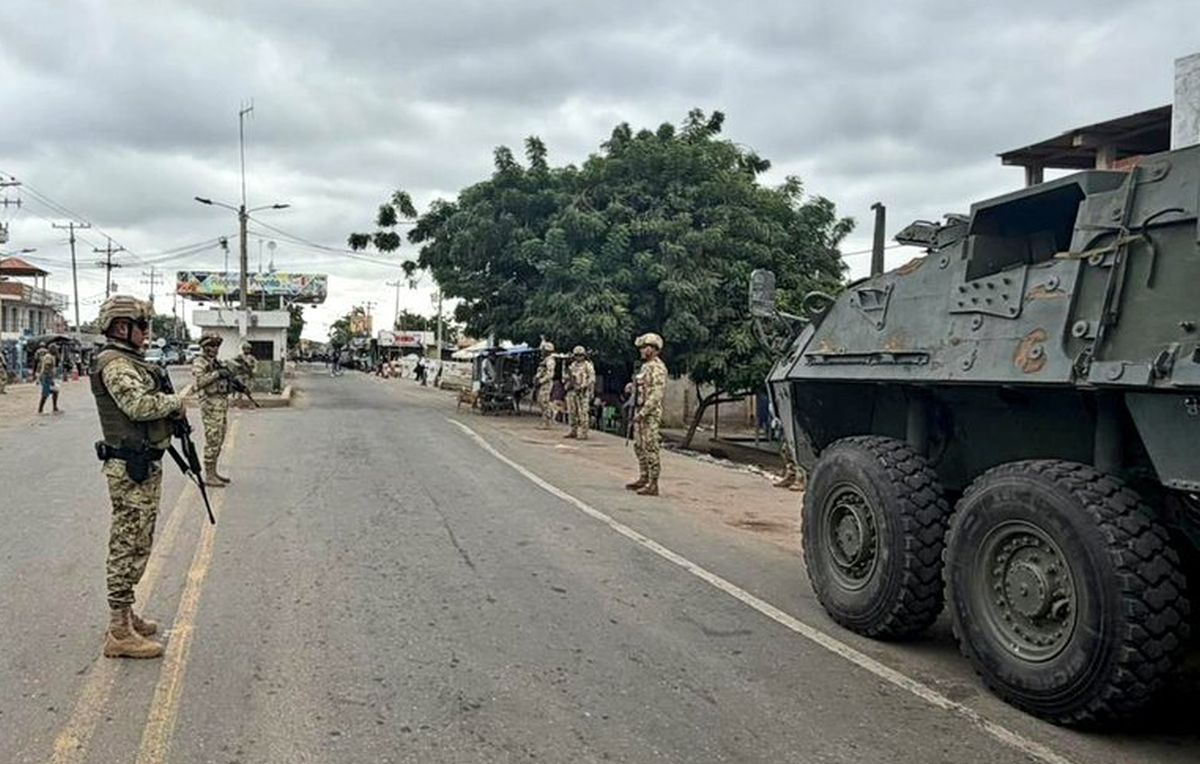 żołnierze Kolumbii na granicy z Wenezuelą