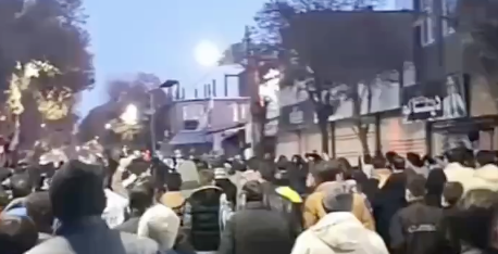 Iran pogrążony w chaosie