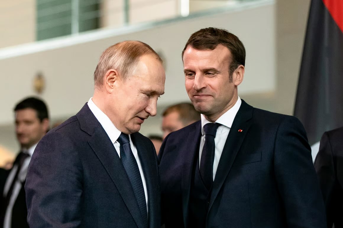 Macron znowu chce "dialogu" z Moskwą
