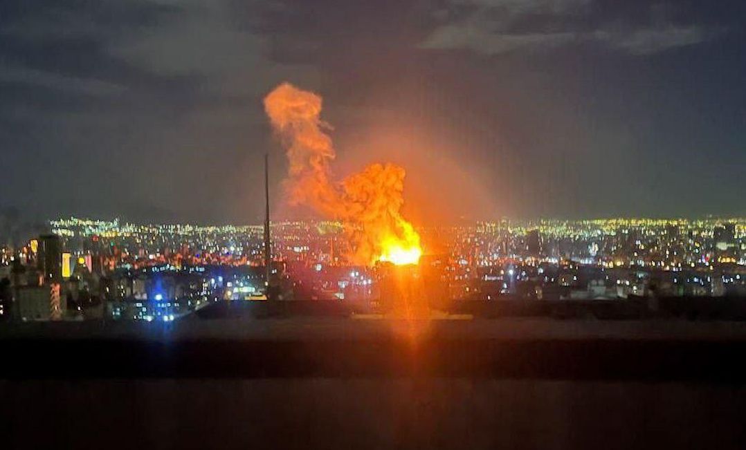 uderzenie w budynek irańskiej telewizji