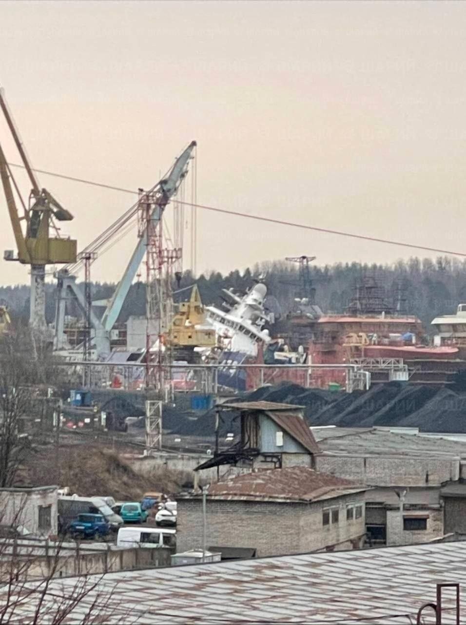 port w obwodzie leningradzkim po ataku ukraińskich dronów