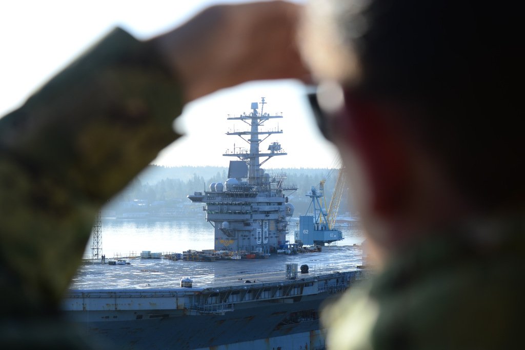 lotniskowiec USS Nimitz