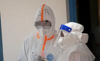 personel medyczny - ebola
