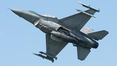 f-16