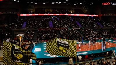 hala ergo arena mecz siatkówki kibice