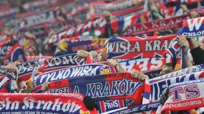 wisła kraków kibice szaliki