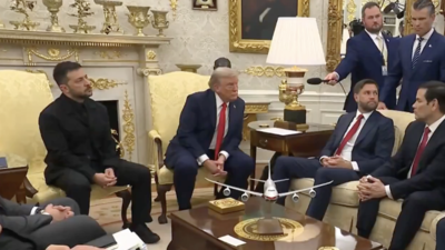 Zełenski wręczył Trumpowi list od swojej żony do Melanii Zełenski wręczył Trumpowi list od swojej żony do Melanii
