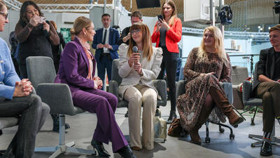 Małżonka Prezydenta RP Marta Nawrocka  na spotkaniu w Kielcach