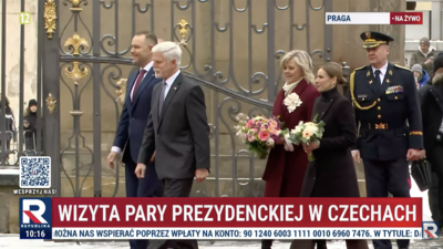 Prezydent Karol Nawrocki rozpoczął wizytę w Czechach od uroczystego powitania na Zamku Praskim