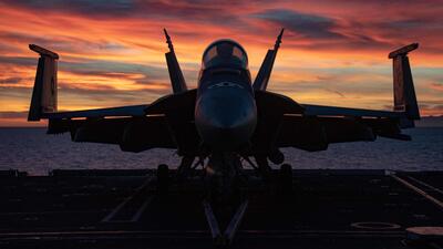 samolot na lotniskowcu USS Gerald Ford