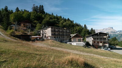 stacje widma we francuskich Alpach