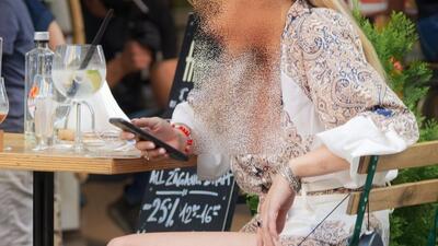 kobieta w restauracji