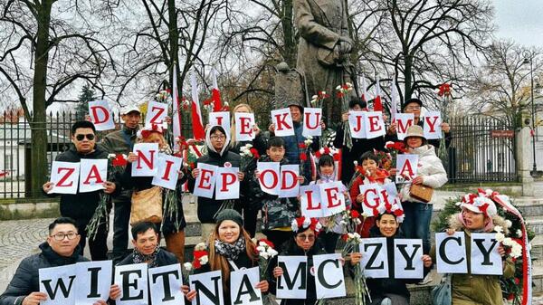 Wietnamczycy dziękują za Niepodległość Polski