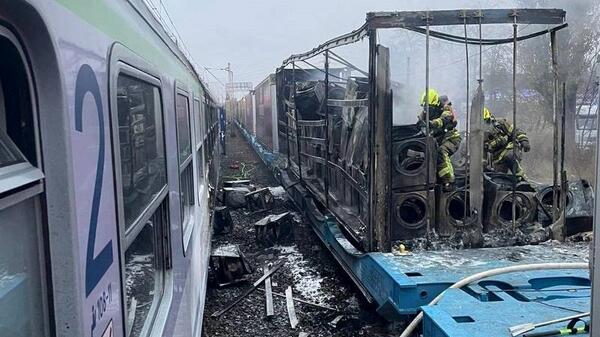 PKP Intercity wyjaśni przyczyny pożaru składu towarowego