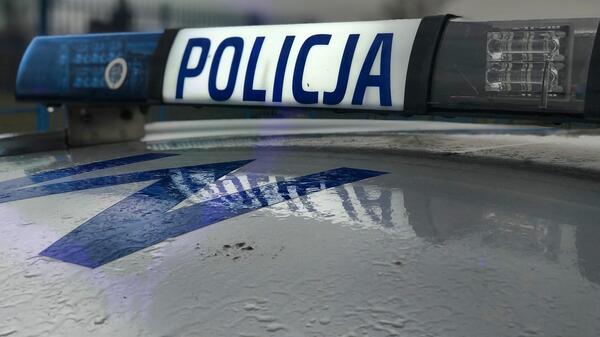 Policyjny kogut na radiowozie