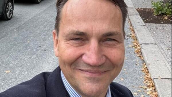 Sikorski znany jest z wielu wypowiedzi wrogich prezydentowi USA