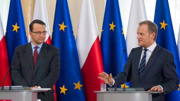 Tusk i Sikorski byli autorami resetu z Rosją