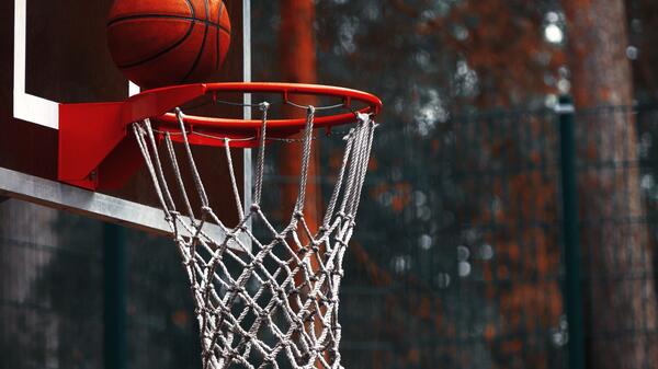 Koszykarze Cleveland Cavaliers wygrali u siebie z Milkwaukee Bucks