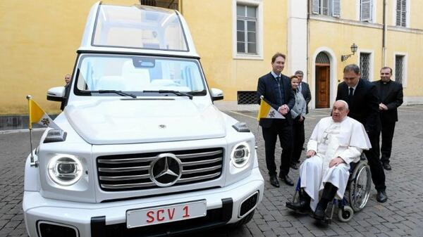 Papamobile