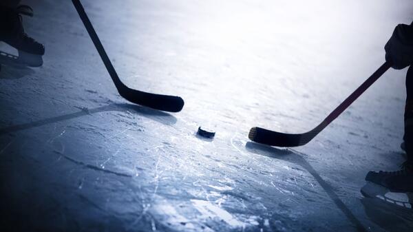 Hokeiści Florida Panthers, aktualni mistrzowie, wygrali na wyjeździe po emocjonującym meczu ligi NHL z Edmonton Oilers 6:5