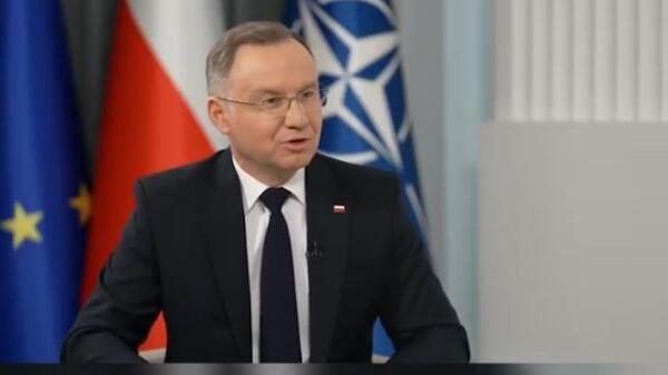 Prezydent Andrzej Duda podkreślił, że pieniądze są blokowane mimo jasnego stanowiska sądu i Państwowej Komisji Wyborczej