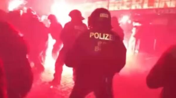 Berlin w ogniu: chaos, przemoc i starcia z policją