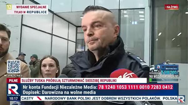 policjanci