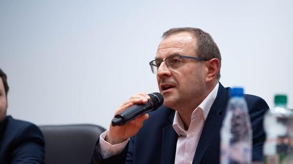 Politolog z UKSW przestrzega Tuska przed bagatelizowaniem i próbą wyśmiania oskarżeń o zamach stanu