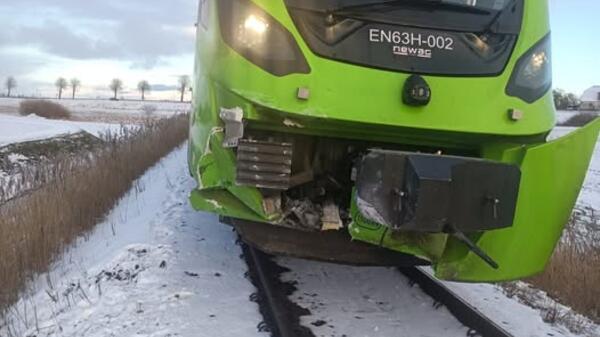 Tragedia na przejeździe kolejowym - zderzył się pociąg z osobówką