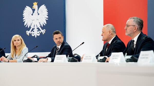 Trzaskowski powołuje zespół ds. bezpieczeństwa. Internauci drwią: „To nie twoje kompetencje!”