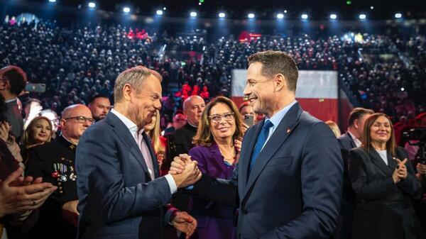 Nawrocki ostro o Tusku i Trzaskowskim: Brak wpływów w UE i zagrożenie dla Polski