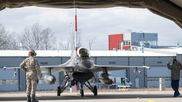 F-16