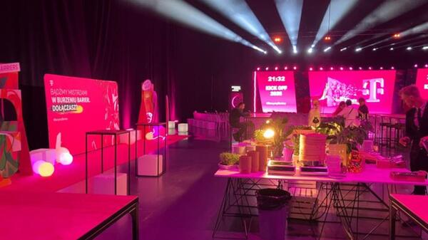 Kulisy eventu ujawnił nasz dziennikarz śledczy
