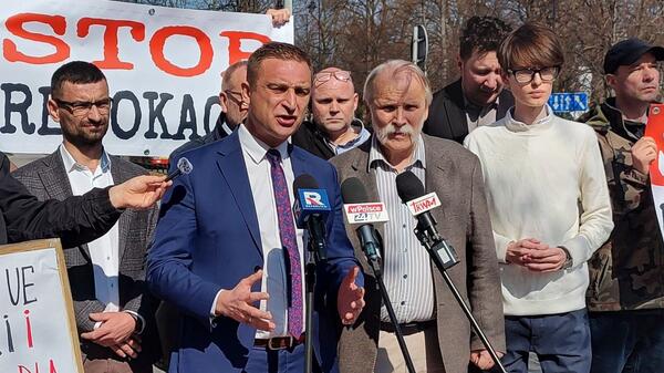 Na protest wzywa Robert Bąkiewicz