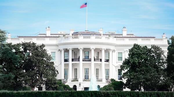 Administracja Trumpa nie chce się zgodzić na sytuację, w której towary amerykańskie w UE są sprzedawane po wyższych cenach, a europejskie w USA korzystają z wszystkich istniejących w tym państwie rozwiązań podatkowych