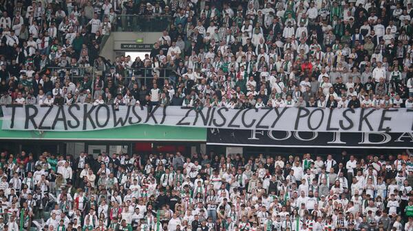 trzaskowski, legia, baner