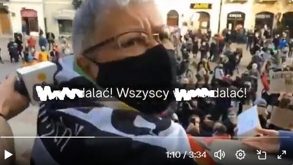 Robert Bąkiewicz pokazuje film z wulgarną babcią Kasią