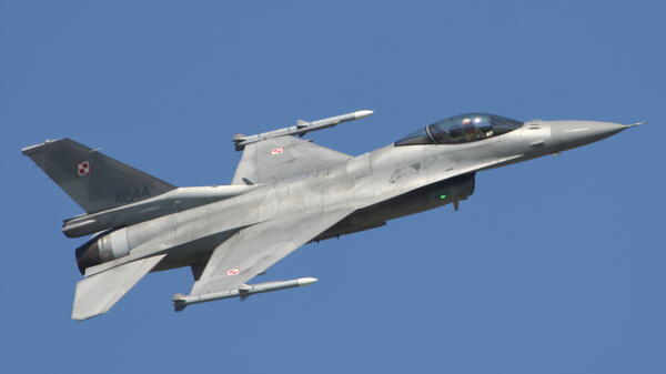 F 16 - zdjęcie ilustracyjne