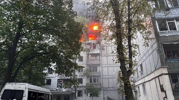 Uszkodzony budynek w Dnieprze