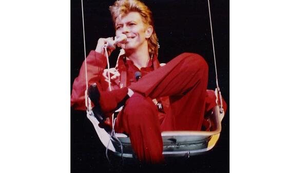 Bowie śpiewający Glass Spider - 1987 rok