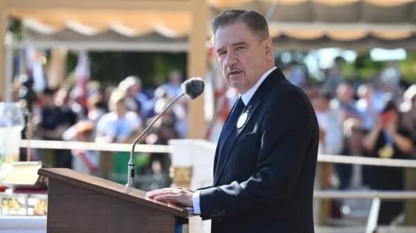 To jest wstyd dla tego rządu, bo stawka godzinowa w przyszłym roku wzrośnie o 90 groszy - mówił Piotr Duda