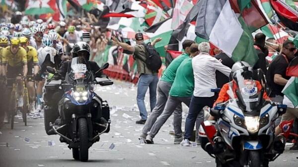 Vuelta a Espana - kolarstwo, protest