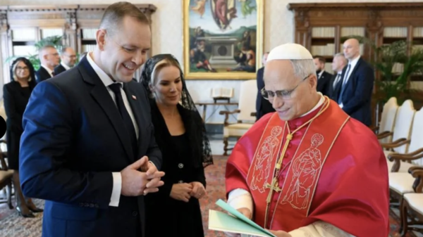 nawrocki, papiez