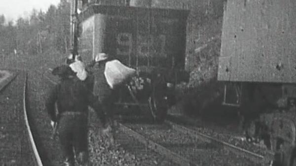 Kadr z filmu Napad na ekspres Edwina S. Portera - 1903 r. - pierwszego westernu w dziejach kinematografii