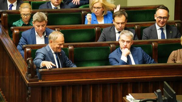 Rząd Donalda Tuska w sejmowych ławach